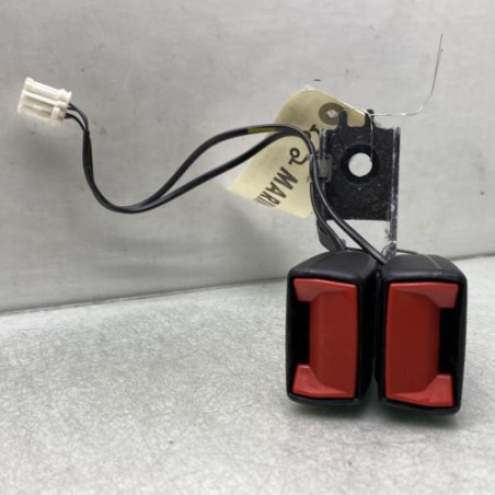 Attache ceinture arriere droit PEUGEOT 308 2 SW Photo n°1