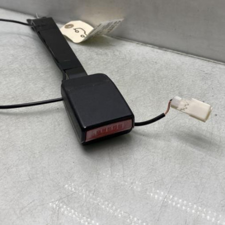 Attache ceinture avant droit NISSAN QASHQAI 1