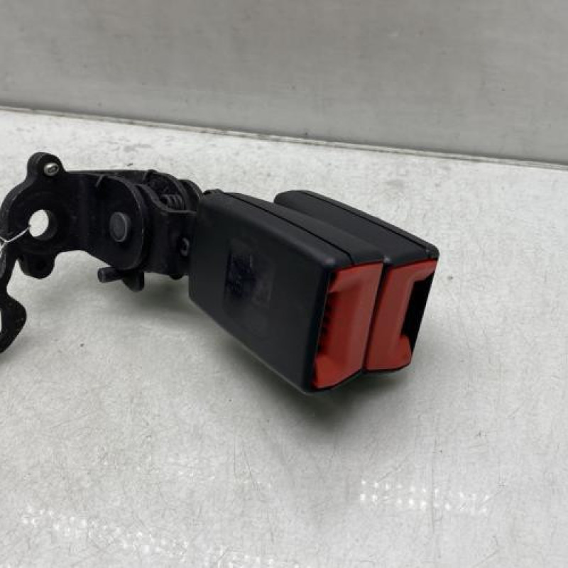 Attache ceinture arriere gauche SEAT LEON 3 Photo n°3