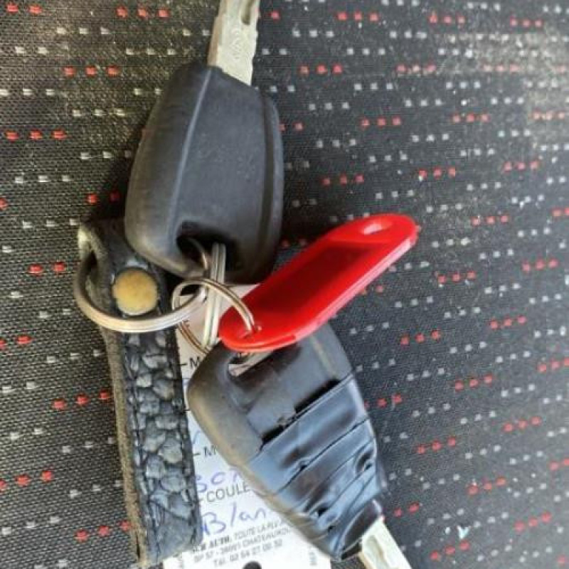Attache ceinture avant droit PEUGEOT BOXER 3 Photo n°20
