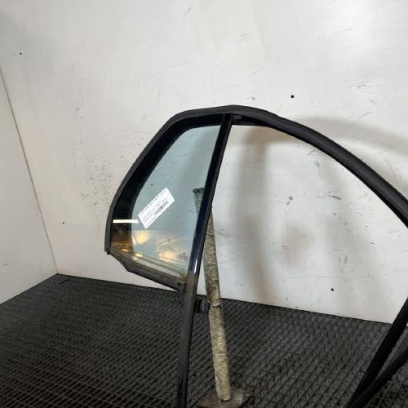 Custode arriere droit (porte) VOLKSWAGEN GOLF 5 Photo n°3