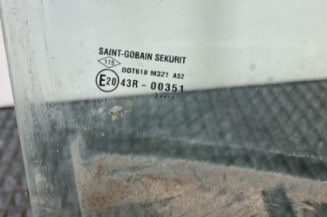 Vitre avant droit DACIA LOGAN 2