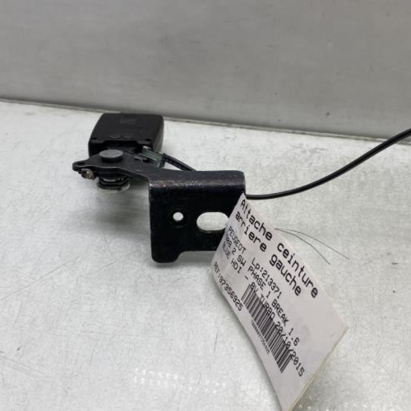Attache ceinture arriere gauche PEUGEOT 308 2 SW Photo n°4