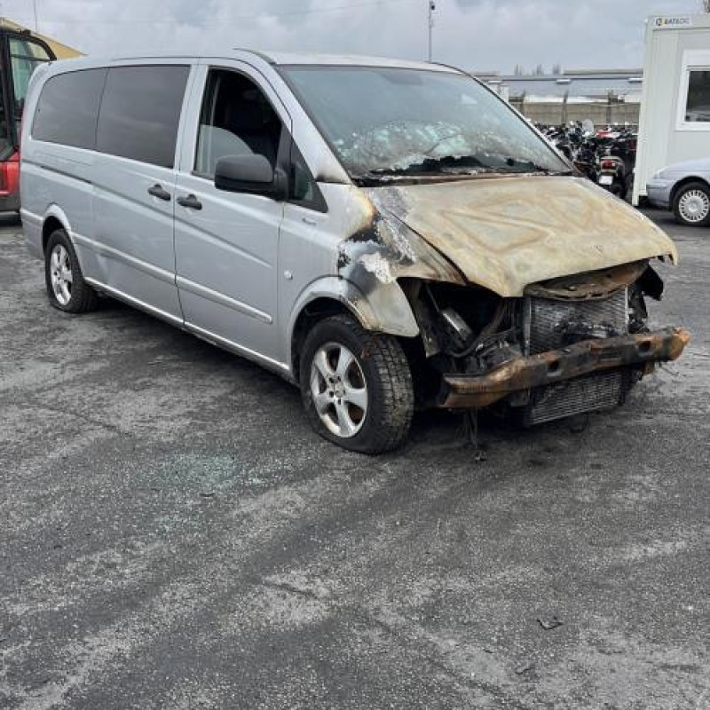 Poignee hayon MERCEDES VITO 639 Photo n°5