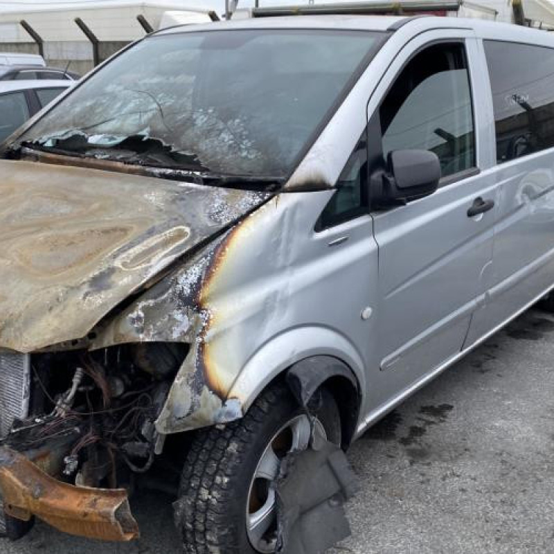 Poignee hayon MERCEDES VITO 639 Photo n°15
