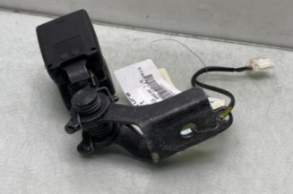 Attache ceinture arriere droit PEUGEOT 308 2 SW