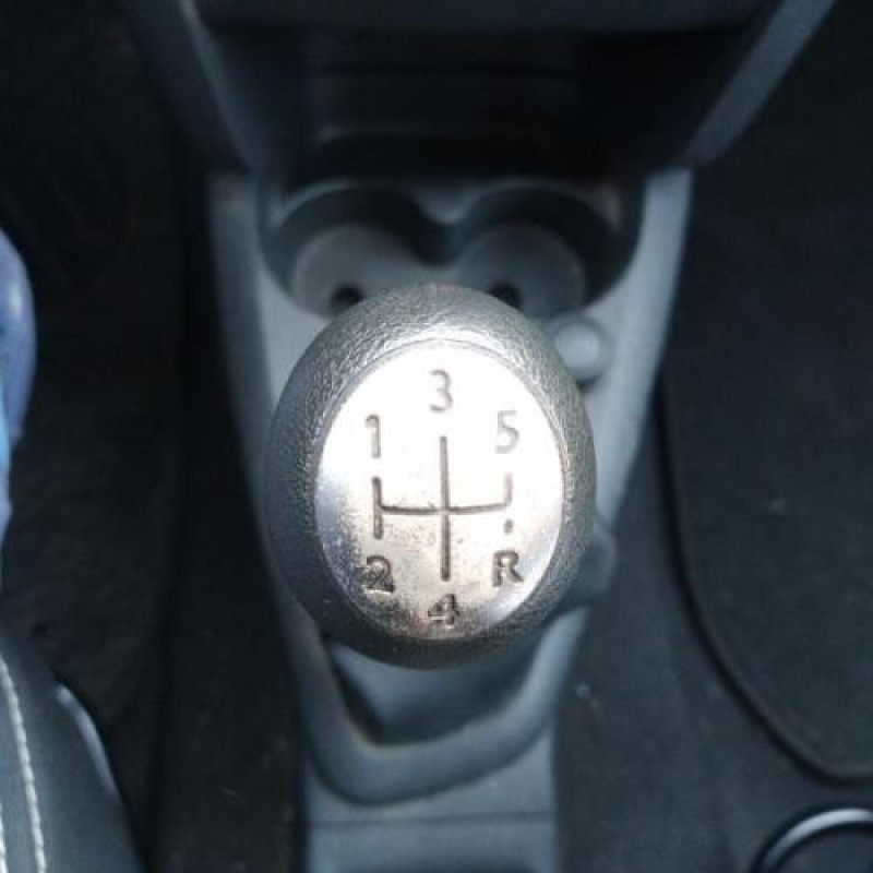 Vitre arriere droit DACIA LOGAN 2 Photo n°13