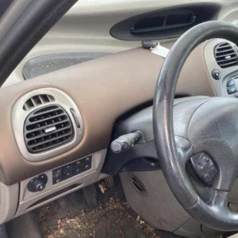 Poignee porte avant gauche CITROEN XSARA PICASSO Photo n°16