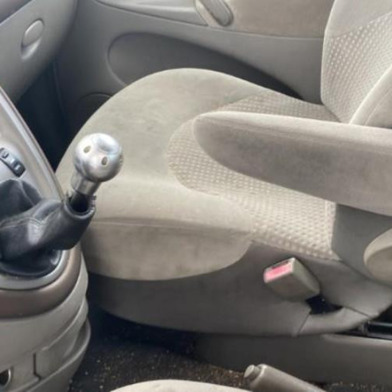 Poignee porte avant gauche CITROEN XSARA PICASSO Photo n°18