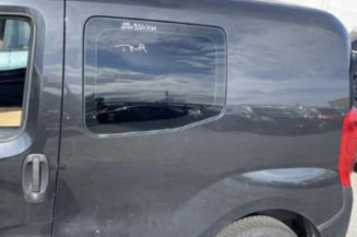 Poignee porte avant gauche PEUGEOT BIPPER
