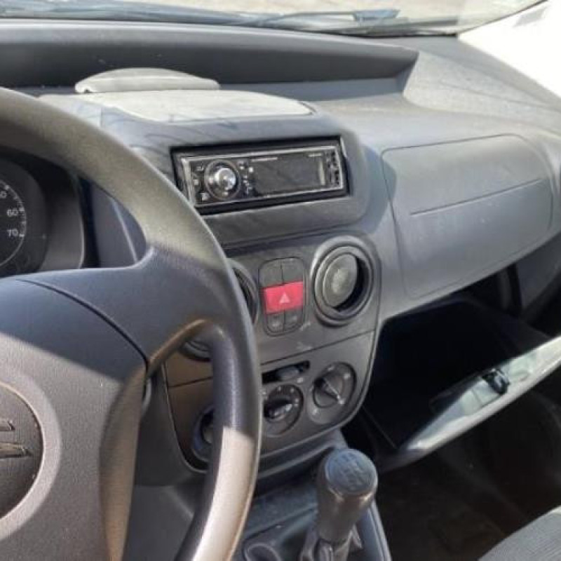 Poignee porte avant gauche PEUGEOT BIPPER Photo n°18