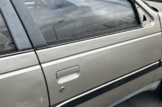 Poignee porte avant gauche PEUGEOT 405