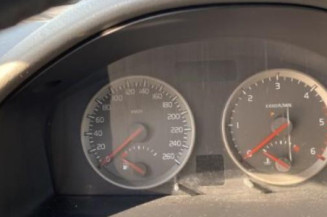 Optique avant principal gauche (feux)(phare) VOLVO V 50