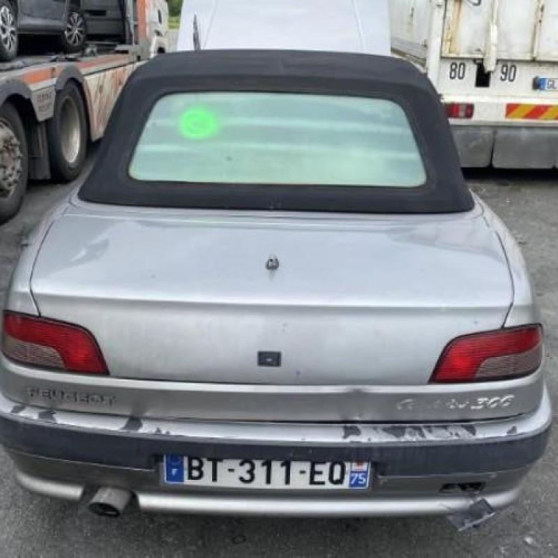 Feu arriere principal droit (feux) PEUGEOT 306 Photo n°8