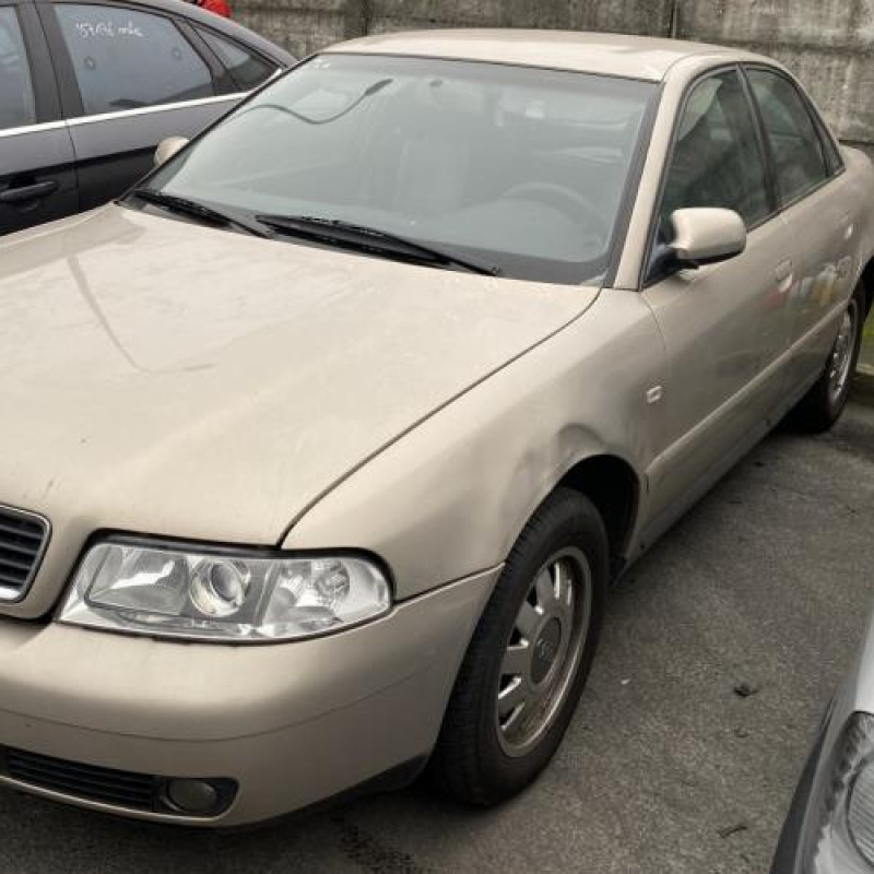 Feu arriere principal droit (feux) AUDI A4 1 Photo n°4