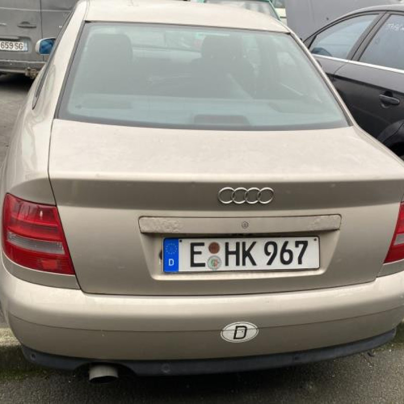 Feu arriere principal droit (feux) AUDI A4 1 Photo n°8