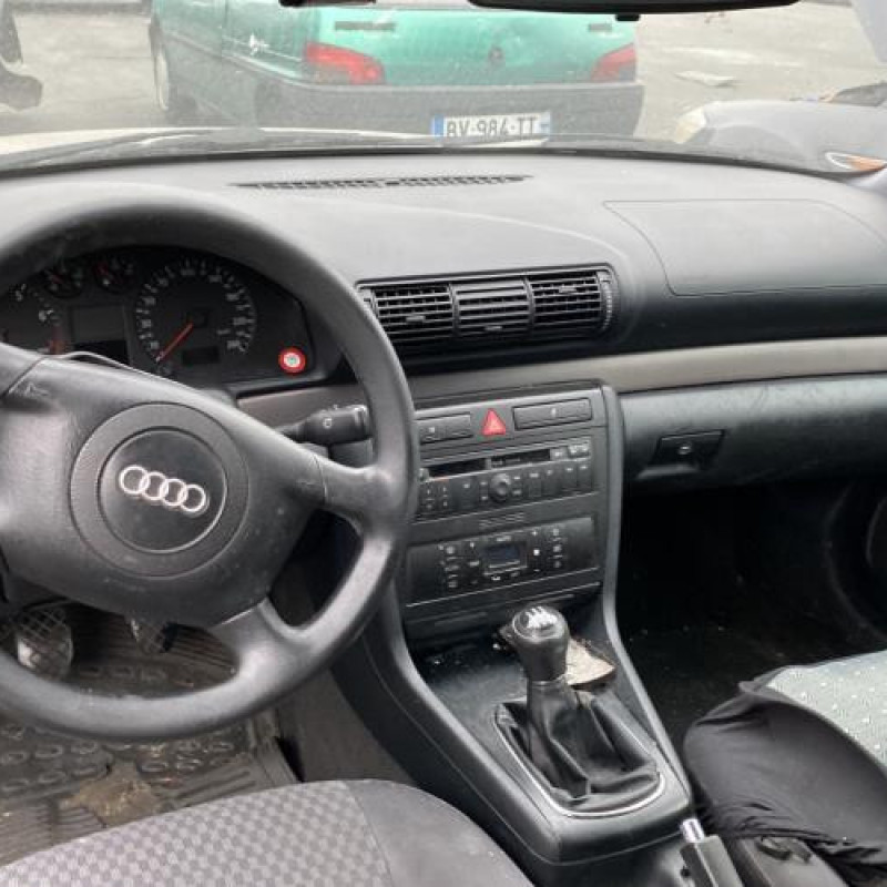 Feu arriere principal droit (feux) AUDI A4 1 Photo n°15