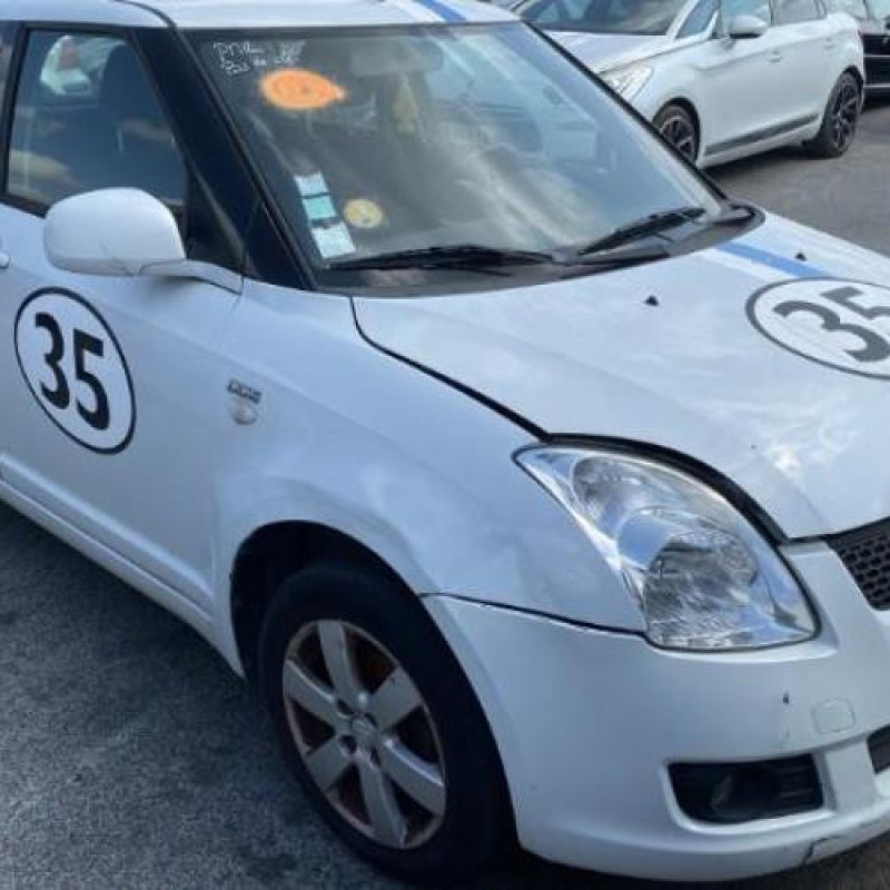 Feu arriere principal gauche (feux) SUZUKI SWIFT 3 Photo n°9