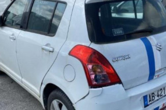 Feu arriere principal gauche (feux) SUZUKI SWIFT 3