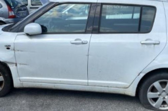 Feu arriere principal gauche (feux) SUZUKI SWIFT 3