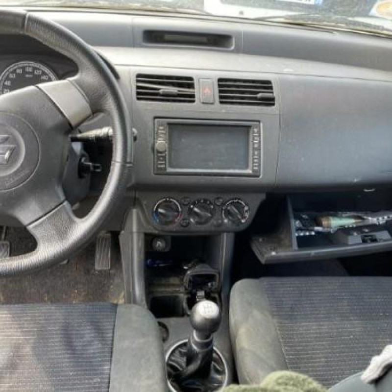 Feu arriere principal gauche (feux) SUZUKI SWIFT 3 Photo n°19