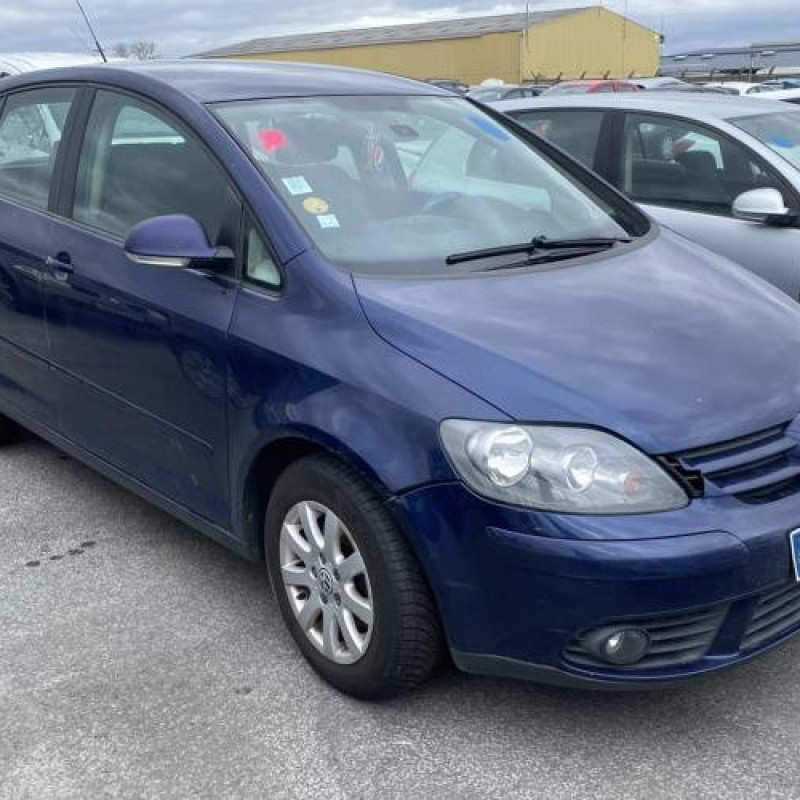 Feu arriere secondaire gauche (feux) VOLKSWAGEN GOLF PLUS Photo n°4