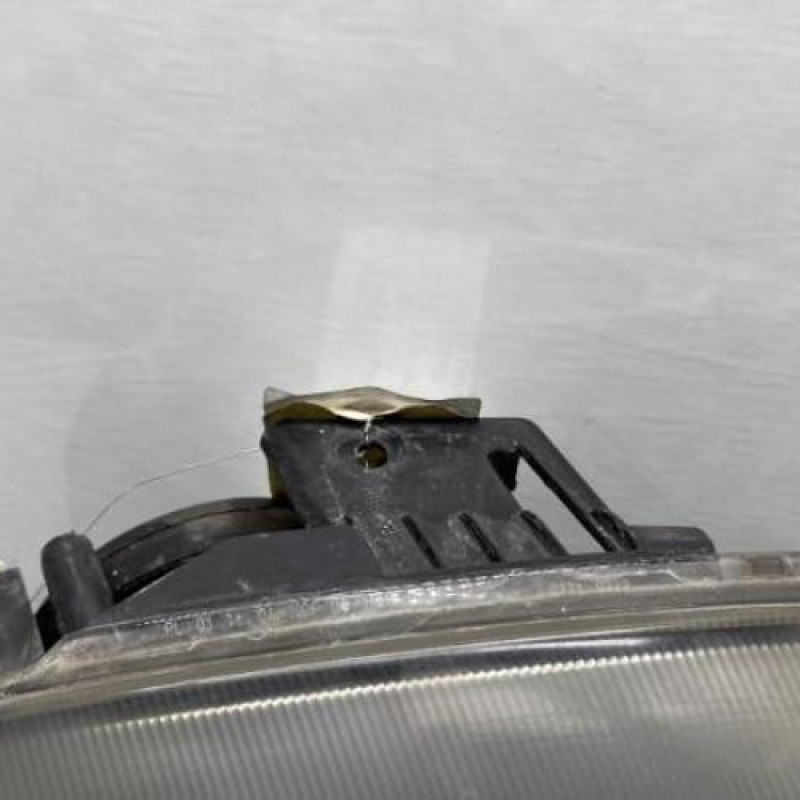 Optique avant principal droit (feux)(phare) RENAULT CLIO 2 Photo n°4