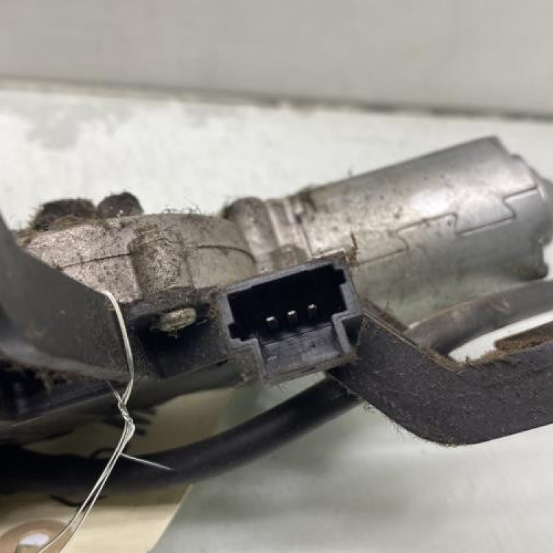 Moteur essuie glace arriere CITROEN BERLINGO 1 Photo n°3