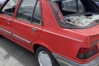 Optique avant principal gauche (feux)(phare) PEUGEOT 309