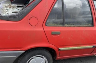 Optique avant principal gauche (feux)(phare) PEUGEOT 309