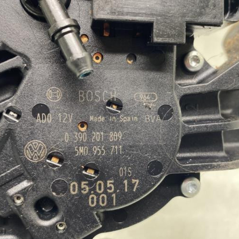 Moteur essuie glace arriere VOLKSWAGEN GOLF PLUS Photo n°4