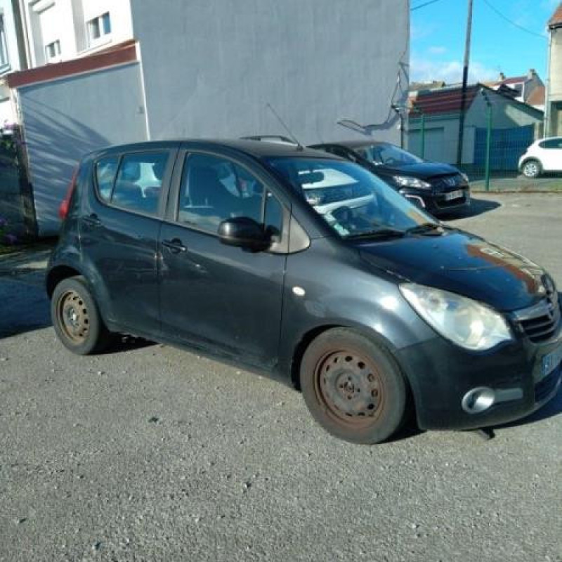 Feu arriere principal droit (feux) OPEL AGILA B Photo n°5