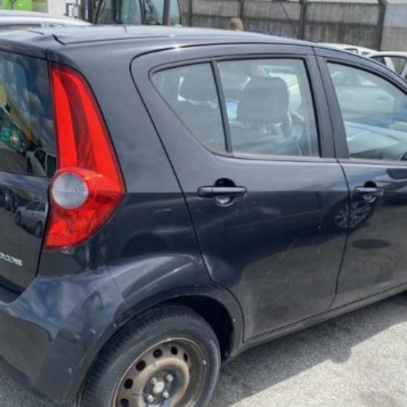 Feu arriere principal droit (feux) OPEL AGILA B Photo n°17
