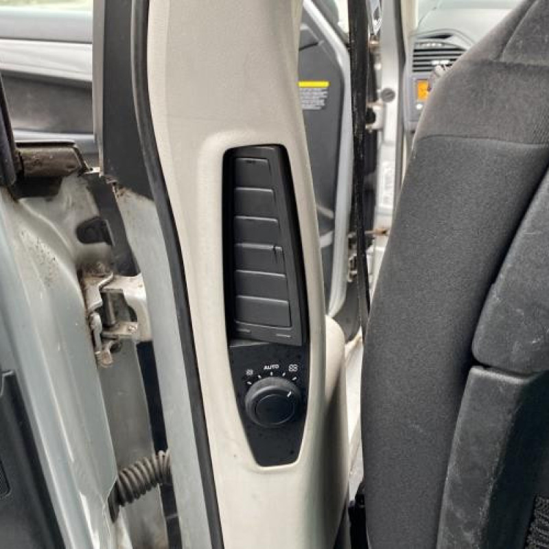 Feu arriere principal gauche (feux) CITROEN C4 GRAND PICASSO 1 Photo n°19