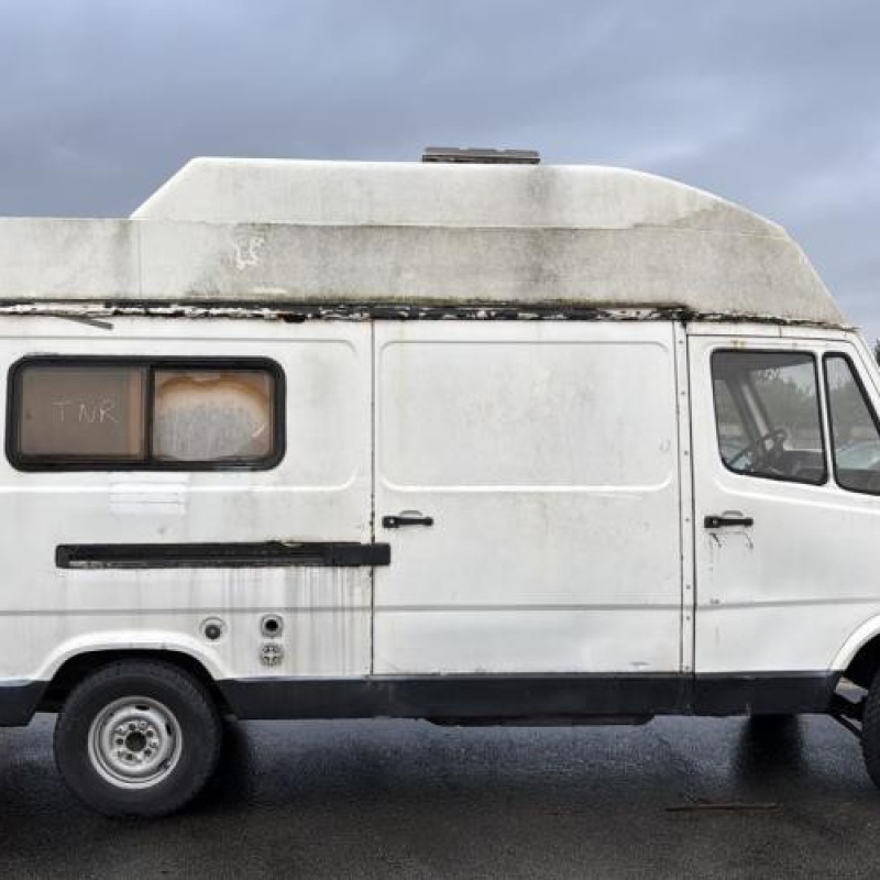 Feu arriere principal droit (feux) MERCEDES SERIE L 601 Photo n°7