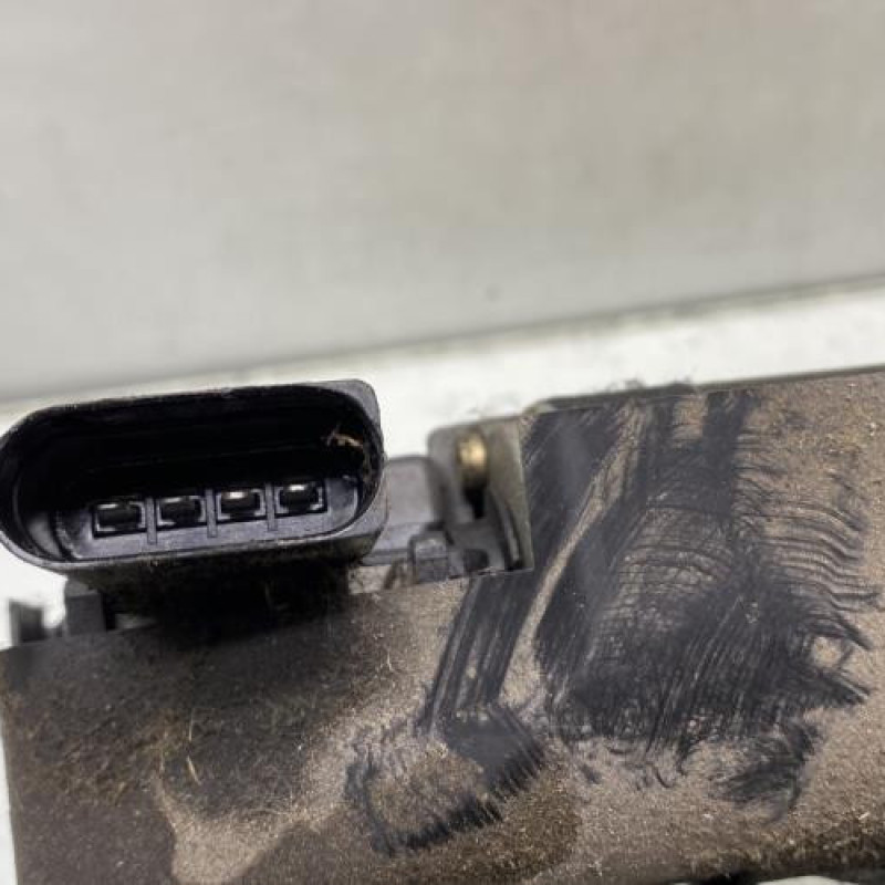 Moteur essuie glace avant VOLKSWAGEN FOX Photo n°3