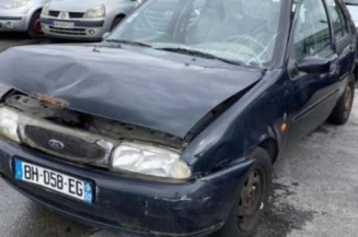 Moteur essuie glace arriere FORD FIESTA 4