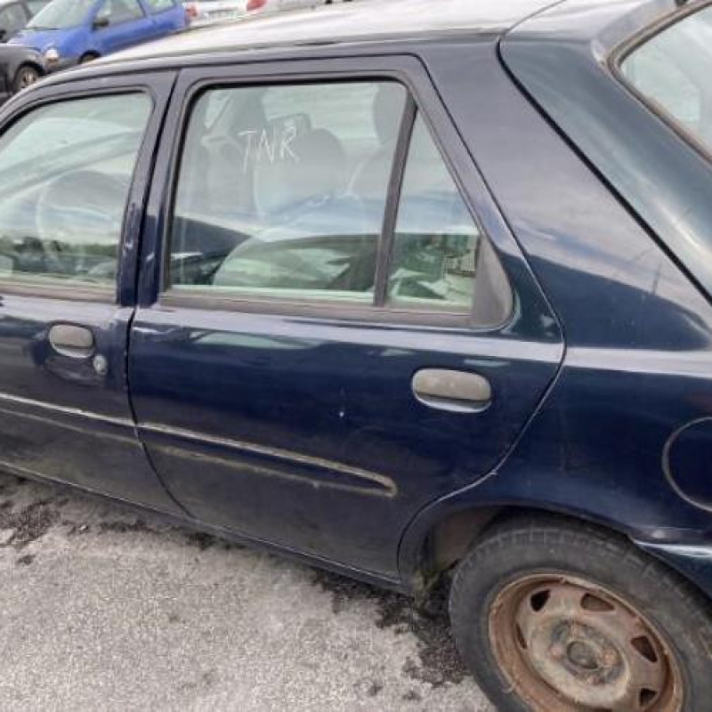 Moteur essuie glace arriere FORD FIESTA 4 Photo n°15