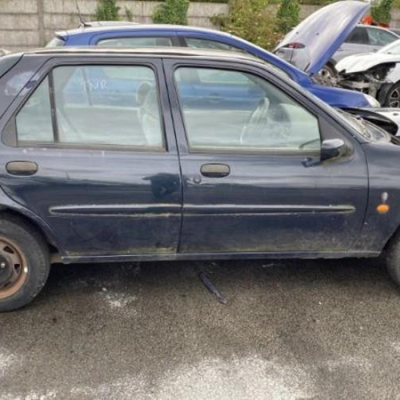 Moteur essuie glace arriere FORD FIESTA 4 Photo n°16