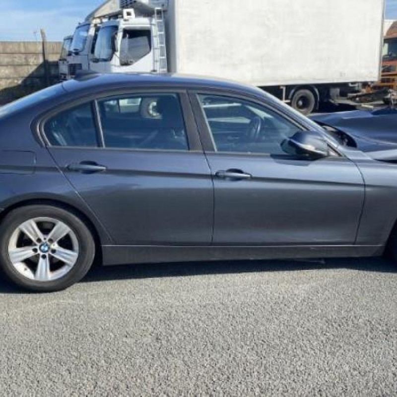 Feu arriere secondaire gauche (feux) BMW SERIE 3 F30/F80 Photo n°11