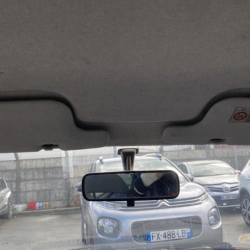 Feu arriere principal droit (feux) TOYOTA YARIS 1 Photo n°18