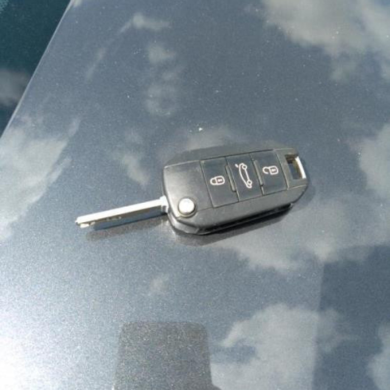 Autoradio d'origine PEUGEOT 508 1 Photo n°9