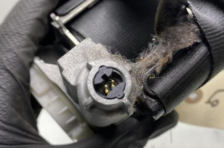 Pretensionneur de ceinture avant gauche FORD FIESTA 6