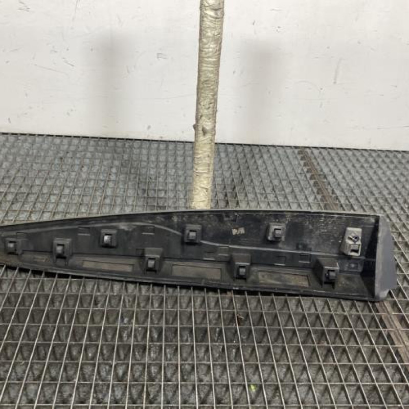 Baguette de porte arriere gauche  RENAULT CLIO 4 Photo n°4