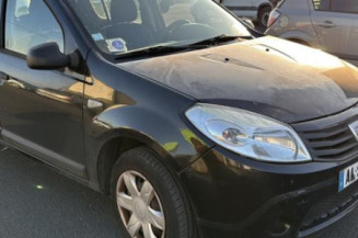 Serrure avant droit DACIA SANDERO 1