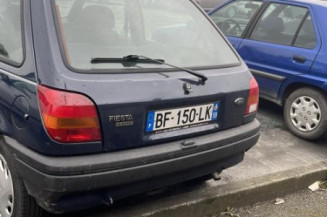 Serrure avant droit FORD FIESTA 3