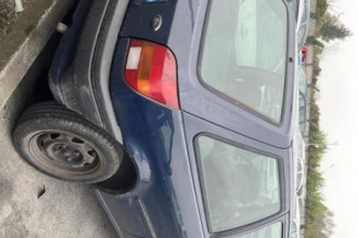 Serrure avant droit FORD FIESTA 3