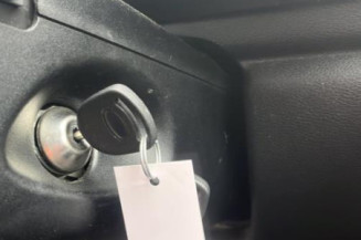 Serrure avant droit FORD FIESTA 3