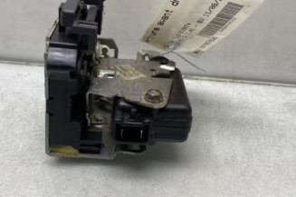 Serrure avant droit DACIA SANDERO 1
