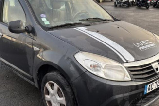Serrure avant droit DACIA SANDERO 1
